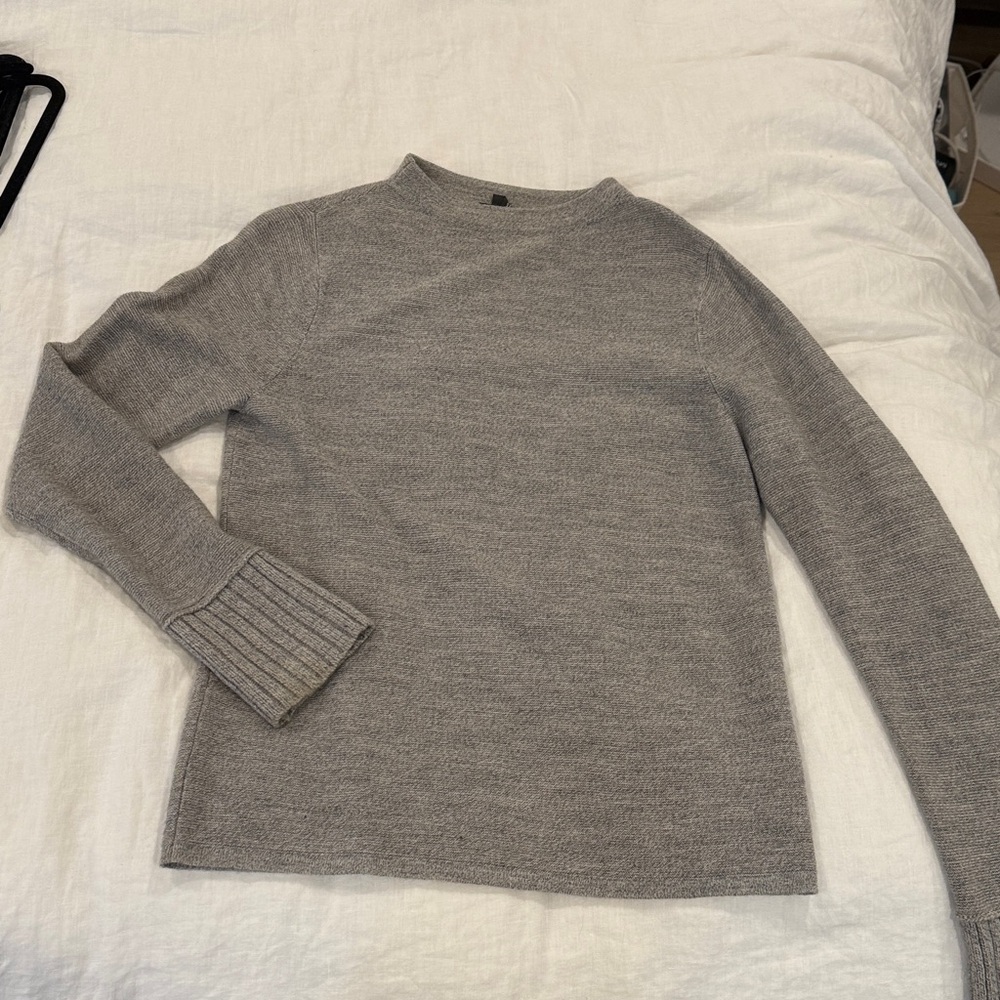 Club Monaco Heather Gray Knit Sweater